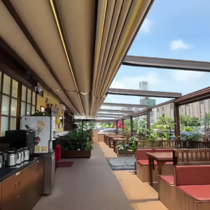 Electric retractable canopy